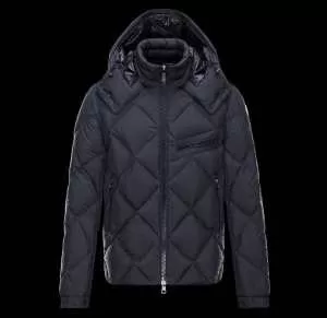 存在感◎ 2020秋冬 MONCLER モンクレール ダウンジャケット