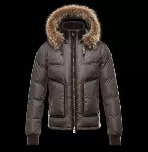 首胸ロゴ 2020秋冬 MONCLER モンクレール ダウンジャケット