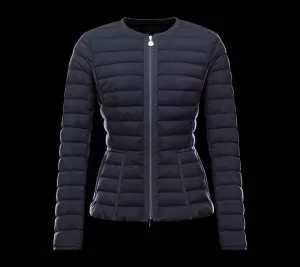 2020秋冬 希少 MONCLER モンクレール ダウンジャケット