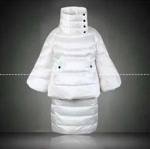 入手困難 201314秋冬新作 女性用 モンクレール MONCLER ダウンジャケット 2色可選
