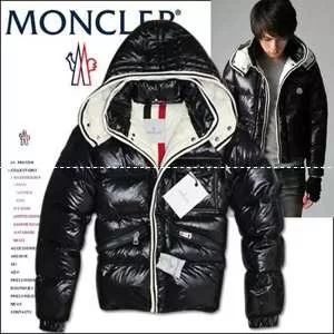 存在感をアピールモンクレールMONCLER完成度の高いダウンジャケット
