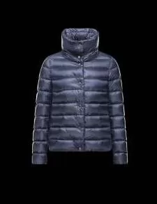 大人な印象 2020秋冬 moncler モンクレール 長く愛用できる　ダウンジャケット