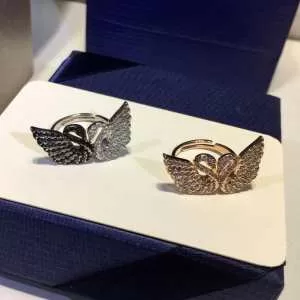 指輪 2色可選 2020春夏トレンドアイテム 今流行りの最新コレクション スワロフスキー SWAROVSKI
