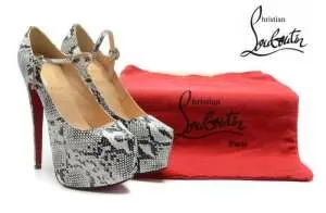 【激安】 2020 Christian Louboutin クリスチャンルブタンパンプス