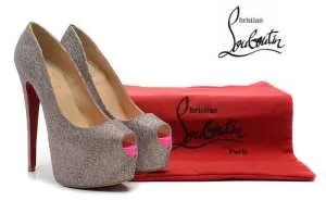 SALE開催 2020 Christian Louboutin クリスチャンルブタンパンプス