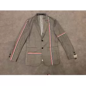 2020秋、イチオシ上品 トムブラウン THOM BROWNE スーツ おしゃれさんはいち早く取り