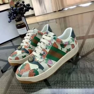 グッチ GUCCI カジュアルシューズ 2020年春夏のトレンド 雑誌にも掲載アイテム