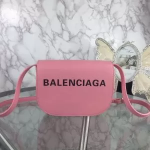 上品に着こなせ 3色可選 バレンシアガ BALENCIAGA 注目を集めてる レディースバッグ 海外限定ライン