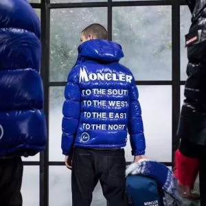絶妙な新商品 秋季超人気アイテム モンクレール MONCLER 2色可選 ダウンジャケット メンズ