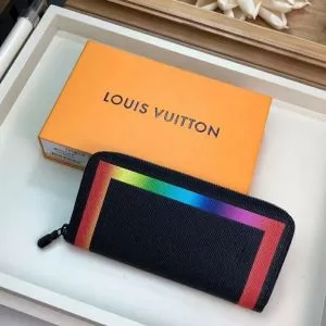ルイ ヴィトン LOUIS VUITTON 財布 2020春夏トレンドアイテム 暑い今こそ活躍させたい
