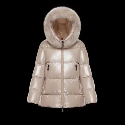 2020ss MONCLER モンクレール ダウンジャケット レディース 防寒具としての機能もバッチリ