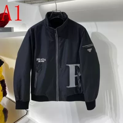 PRADA プラダ 綿服/ダウンジャケット しっかり暖かな感じ 贈り物にも◎