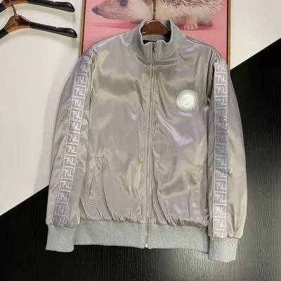 FENDI フェンデイ 綿服/ダウンジャケット 美品！ 人気商品