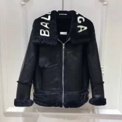 BALENCIAGA バレンシアガ 綿服/ダウンジャケット お買得