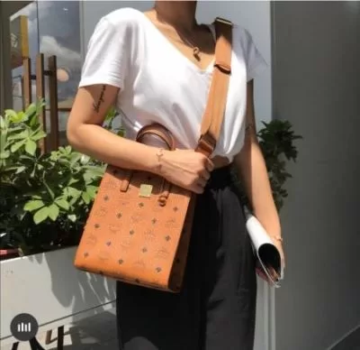 エムシーエム MCM ★安心★追跡付 肩掛けバッグ / ワンショルダーバッグ 人気新商品 6711