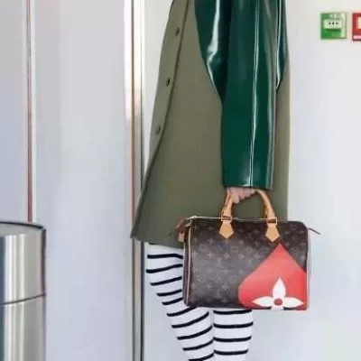 ルイヴィトン LOUIS VUITTON ★安心★追跡付 手持ち&ショルダー掛け 最新商品即完売 40391