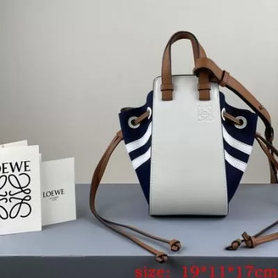 ロエベ LOEWE ★安心★追跡付 手持ち&ショルダー掛け 人気話題 人気確定