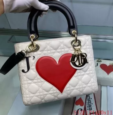 ディオール DIOR ★安心★追跡付 手持ち&ショルダー掛け 最新商品即完売 人気話題