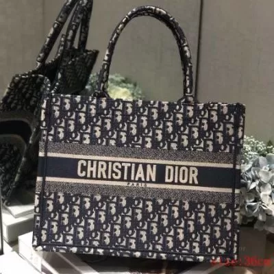 ディオール DIOR ★安心★追跡付 ハンドバッグ 最新商品即完売 愛用ブランド