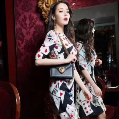 ドルチェ＆ガッバーナ DOLCE＆GABBANA ★安心★追跡付 肩掛けバッグ / ワンショルダーバッグ 今年も人気 期間限定価格
