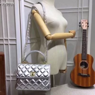 シャネル CHANEL ★安心★追跡付 手持ち&ショルダー掛け 最新商品即完売 期間限定価格