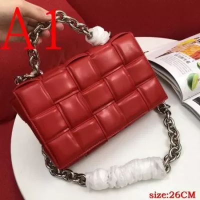 ボッテガヴェネ BOTTEGA VENETA ★安心★追跡付 手持ち&ショルダー掛け 最新商品即完売 期間限定価格