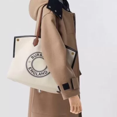 バーバリー BURBERRY ★安心★追跡付 手持ち&ショルダー掛け 今年も人気 人気新商品