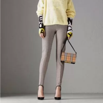 バーバリー BURBERRY ★安心★追跡付 肩掛けバッグ / ワンショルダーバッグ 今年も人気 日本即完売予想