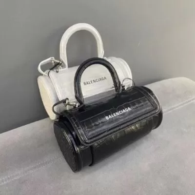 バレンシアガ BALENCIAGA ★安心★追跡付 手持ち&ショルダー掛け かっこいい アイテム