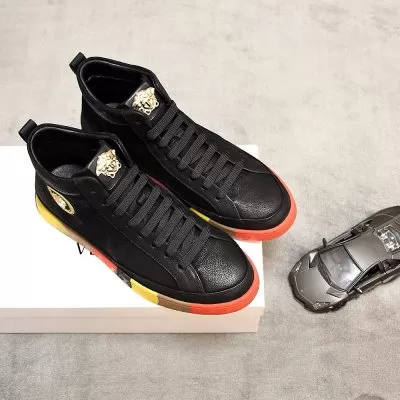カジュアルシューズ/スニーカー ヴェルサーチ VERSACE 数に限りがある 愛用ブランド