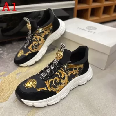 カジュアルシューズ/スニーカー ヴェルサーチ VERSACE 今年も人気 激レア 入手困難