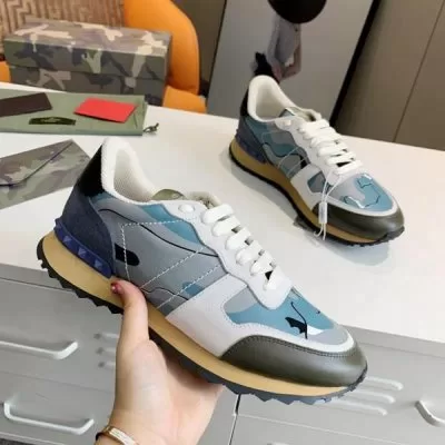 カジュアルシューズ/スニーカー ヴァレンティノ VALENTINO 今年も人気 激レア 入手困難