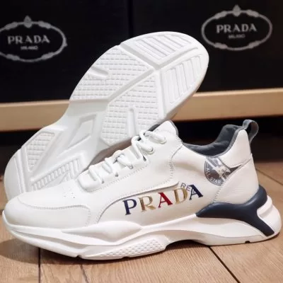 カジュアルシューズ/スニーカー プラダ PRADA スニーカー 人気確定 完売必須☆お早めに