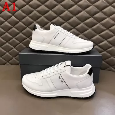 カジュアルシューズ/スニーカー プラダ PRADA スニーカー 今年も人気 限定デザイン大人気完売前に