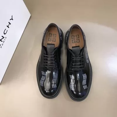 カジュアルシューズ/スニーカー ジバンシィ GIVENCHY 今年も人気 完売必須☆お早めに