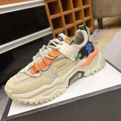 カジュアルシューズ/スニーカー グッチ GUCCI 今年も人気 完売必須☆お早めに
