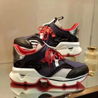 カジュアルシューズ/スニーカー クリスチャンルブタン CHRISTIAN LOUBOUTIN 人気 ランキング 先行入手