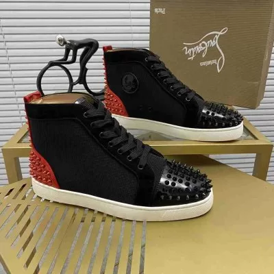 カジュアルシューズ/スニーカー クリスチャンルブタン CHRISTIAN LOUBOUTIN 今年も人気 完売必須☆お早めに