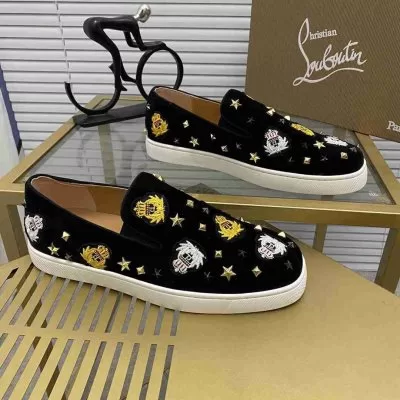 カジュアルシューズ/スニーカー クリスチャンルブタン CHRISTIAN LOUBOUTIN 今年も人気 販売店舗限定モデル