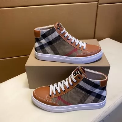 カジュアルシューズ/スニーカー バーバリー BURBERRY 今年も人気 期間限定価格