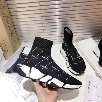 カジュアルシューズ/スニーカー バレンシアガ BALENCIAGA 今年も人気 販売店舗限定モデル