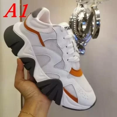 VERSACE ヴェルサーチ スニーカー 最新☆大人気☆話題沸騰 ABAH