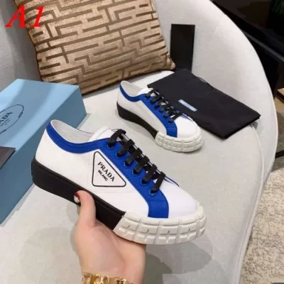 PRADA プラダ スニーカー 人気確定 AV