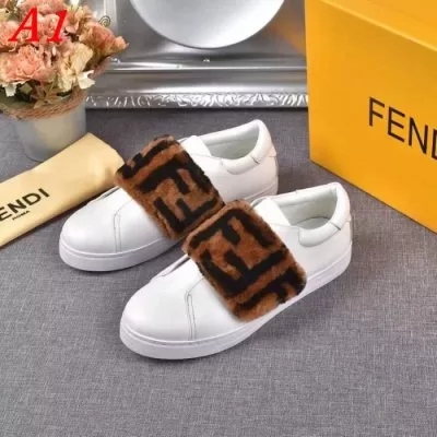 FENDI フェンデイ スニーカー 新作売切れ続出 AV