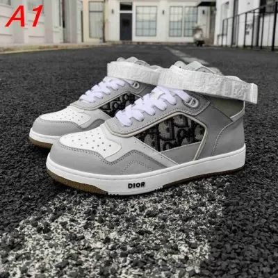 DIOR ディオール スニーカー 最新商品即完売必至 ACAB