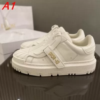 DIOR ディオール スニーカー 今年も人気 ACAH