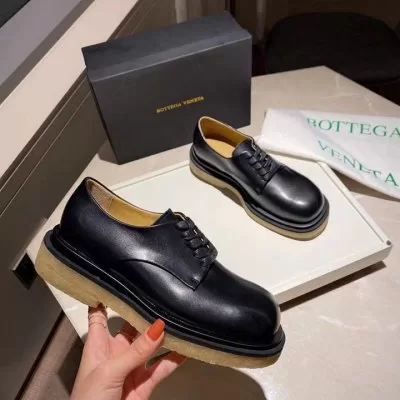 BOTTEGA VENETA ボッテガヴェネタ スニーカー 販売店舗限定モデル AU