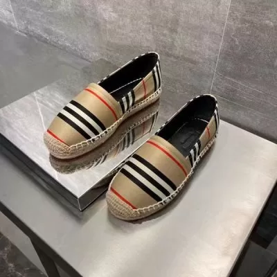 BURBERRY バーバリー スニーカー 美品! AQ