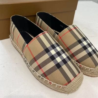 BURBERRY バーバリー スニーカー 限定品 人気No.1 AQ
