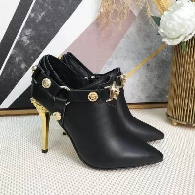 VERSACE ヴェルサーチ ブーツ 今年も人気 AX